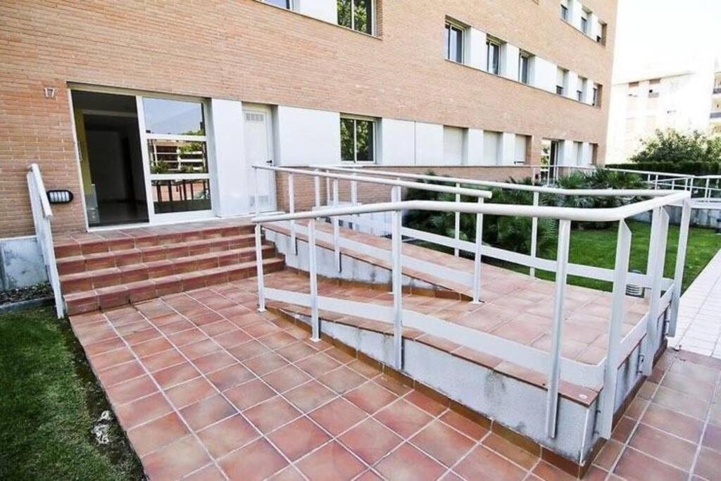 Appartement Apartamento Familiar Con Jardin Y Piscina En *