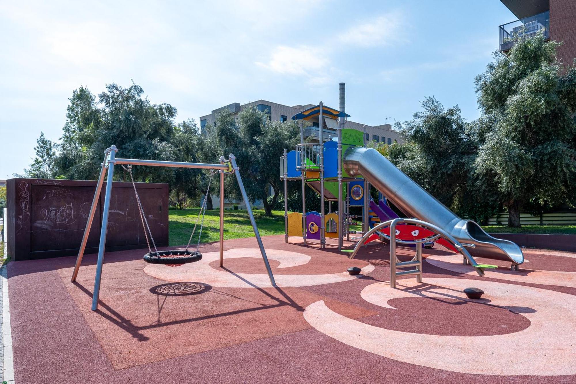 Apartamento Familiar Con Jardin Y Piscina En Appartement *