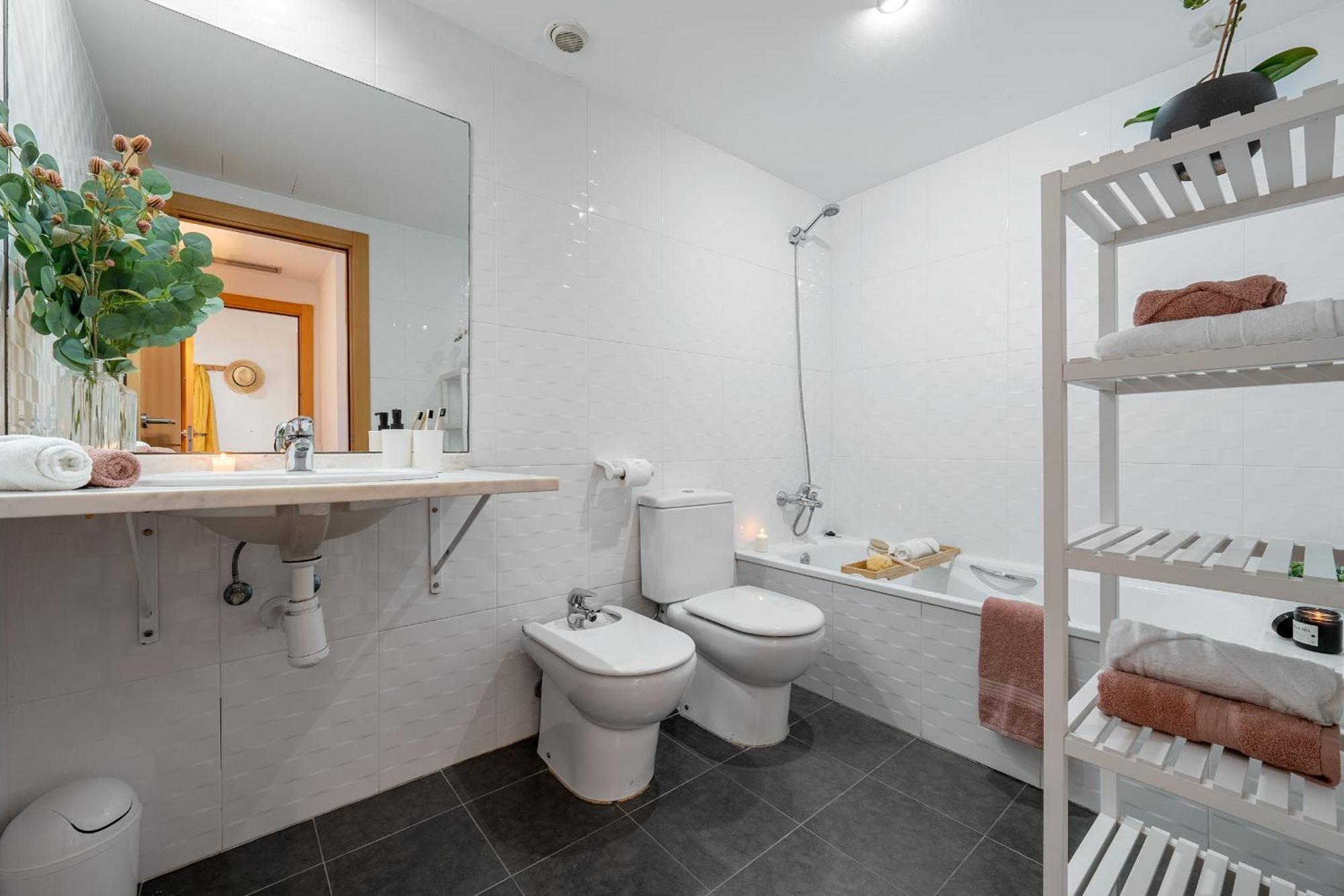 Apartamento Familiar Con Jardin Y Piscina En Appartement