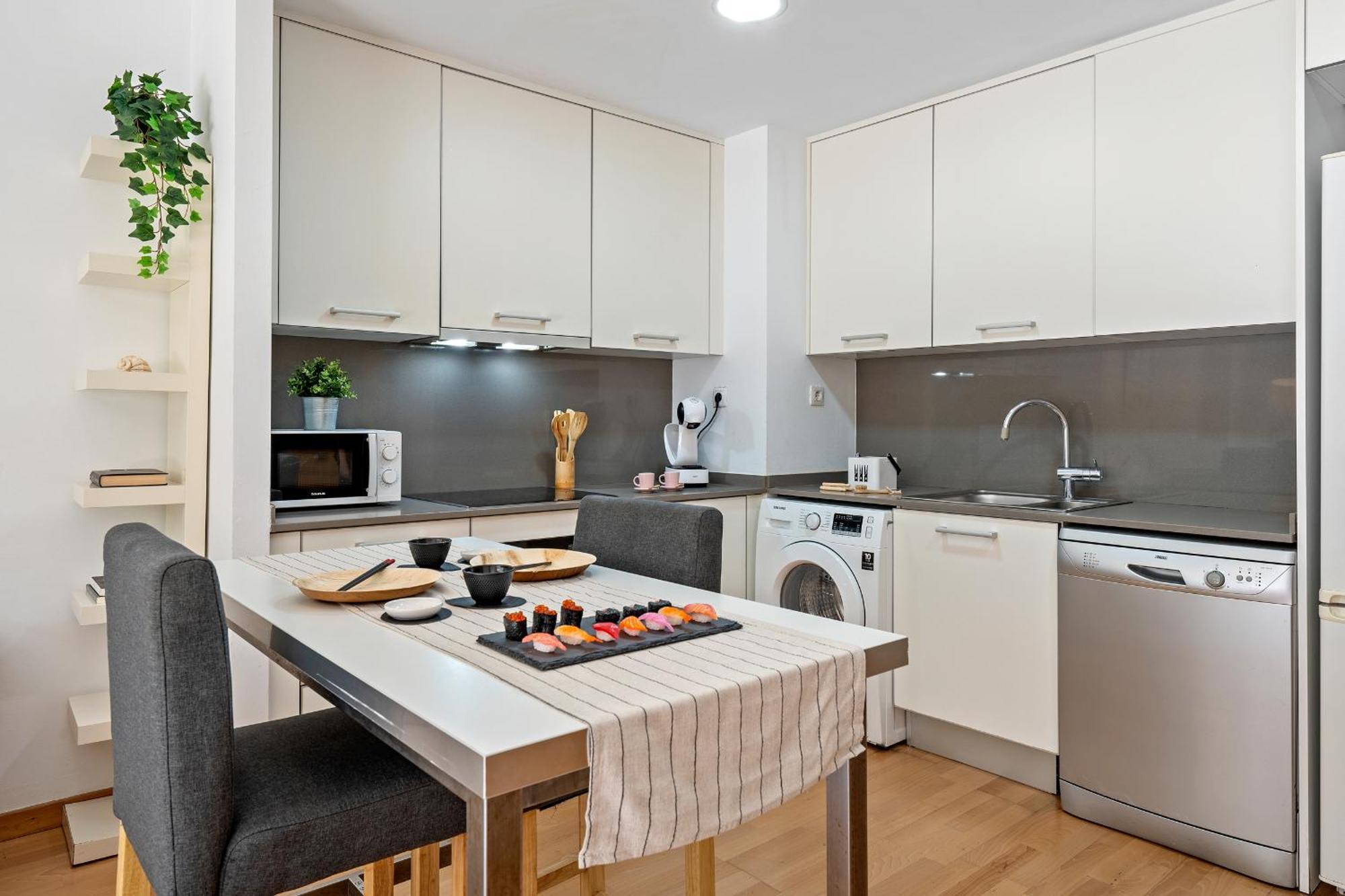 Apartamento Familiar Con Jardin Y Piscina En Appartement *